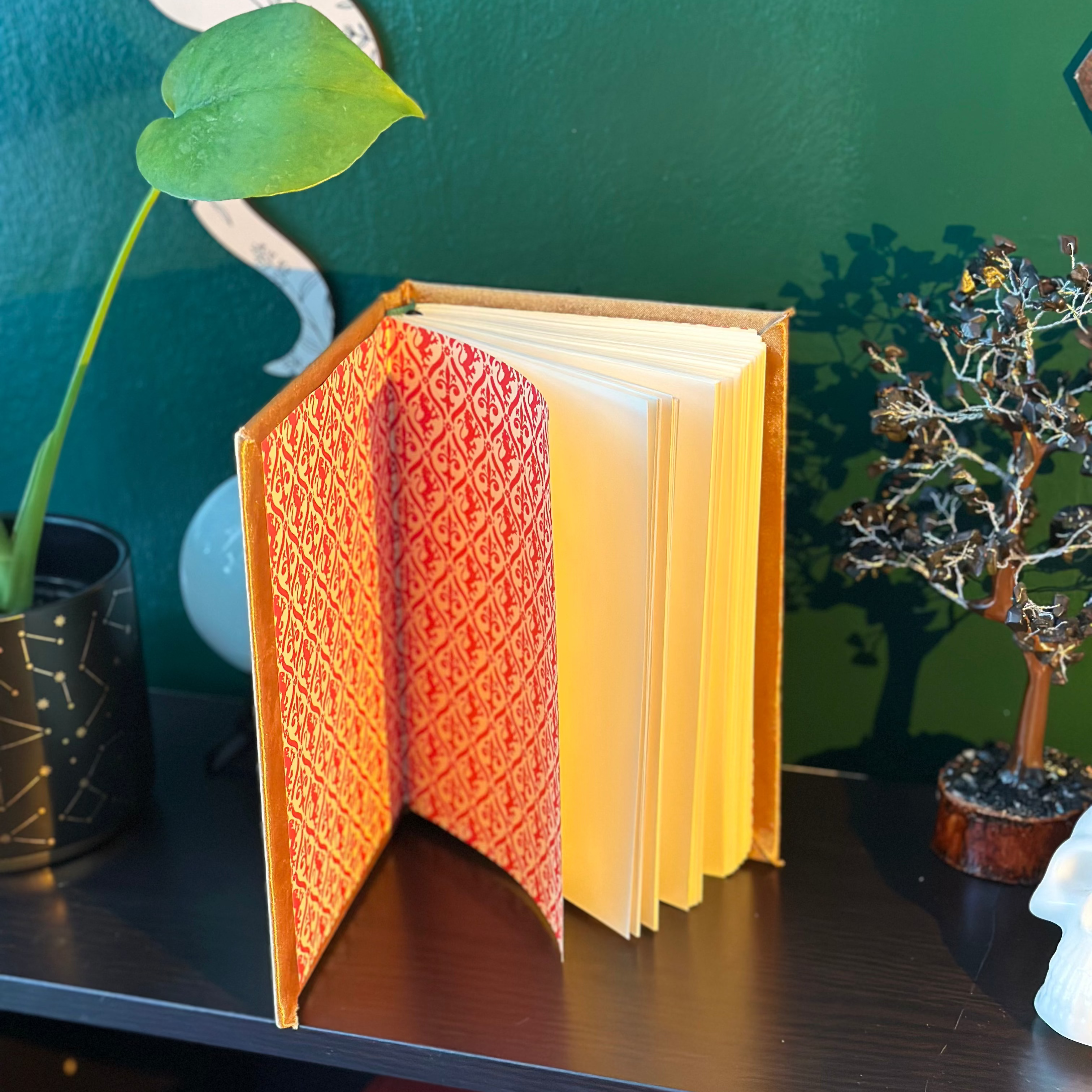 Leo Journal